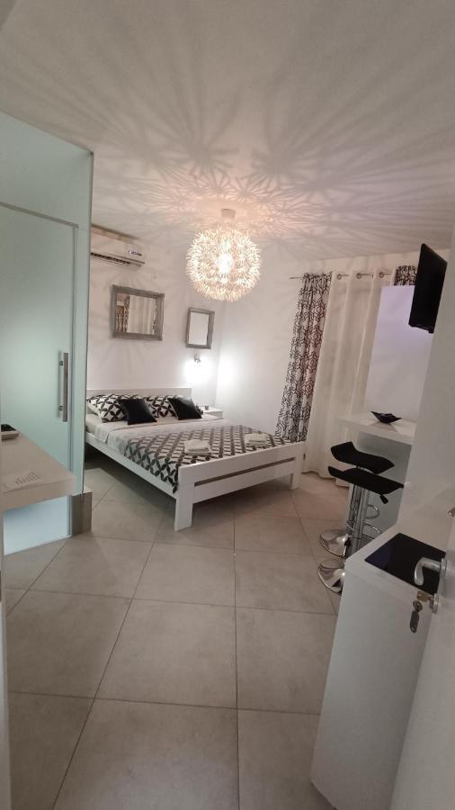 Villa Infinity Pinezići Exterior foto