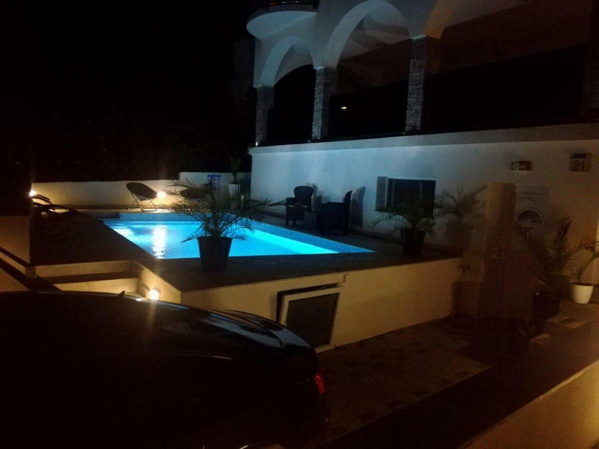 Villa Infinity Pinezići Exterior foto
